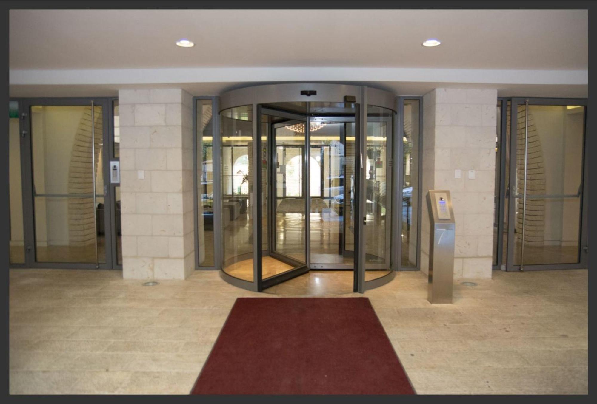 Kook Isrentals - Aparthotels In City Center Jerusalem Eksteriør billede